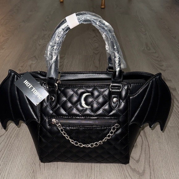 Hot Topic Handbags - Hot Topic Black Quilted Bat Wing Satchel
